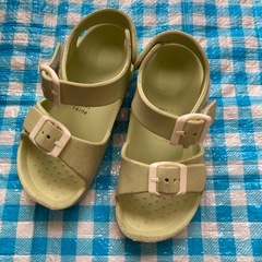 キャロットスニーカー、アプレレクールサンダル、17.0の画像