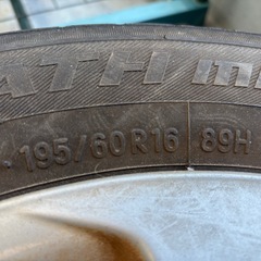 タイヤ195/60R16の画像