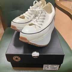 コンバースオールスター チャンキーボート OX ホワイト/ガム 24.5 cm ナノケア消臭スプレー　セットの画像