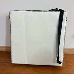 プッパプーポ お食事クッション 撥水 BIG 高さ調節 子供用 椅子の画像