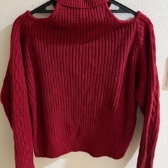 チョーカー風赤ニットの画像