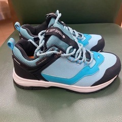 アイスピーク（ICEPEAK） ジュニア トレッキングシューズ ブルー　23.5センチ　ナノケア消臭スプレー　セットの画像