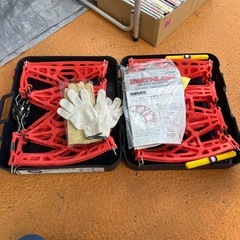 レッド色の非金属チェーン205/60R15 65R14 サイズ 簡単装着のBIATHLON QUICK LOCK 2の画像