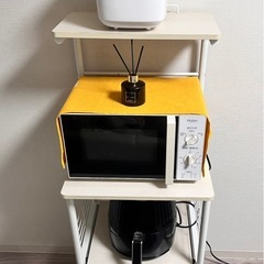 ニトリ レンジラック / レンジ台（ホワイト）の画像