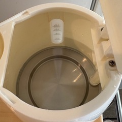 電気ポットの画像