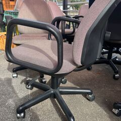 オフィスチェア（回転式・キャスター付き）高さ調整可／10脚あり・引き取り限定の画像
