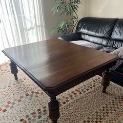 アンティークローテーブルの画像