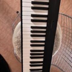 電子ピアノ◆Longeye・折りたたみ可収納バッグ付き・ペダル故障・スタンド付けます取説ありの画像