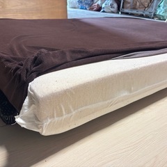 セミダブルマットレス　カバー付き の画像