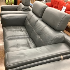 90分の無料軽トラック貸出サービス！KELVIN GIORMANI 2人掛けソファーの画像