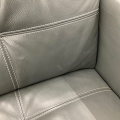 90分の無料軽トラック貸出サービス！KELVIN GIORMANI 2人掛けソファーの画像