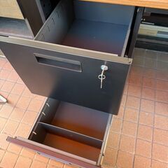 【未使用・激安】オフィスコム 両袖デスク 幅1400 ブラック 事務机 オフィスデスク パソコンデスクの画像