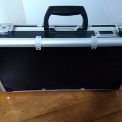 フタバ　ケース　　カバンの画像