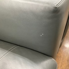 90分の無料軽トラック貸出サービス！KELVIN GIORMANI 1人掛けソファーの画像