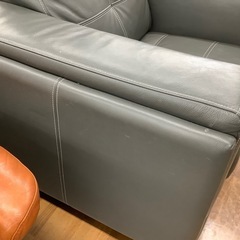 90分の無料軽トラック貸出サービス！KELVIN GIORMANI 1人掛けソファーの画像