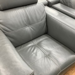 90分の無料軽トラック貸出サービス！KELVIN GIORMANI 1人掛けソファーの画像