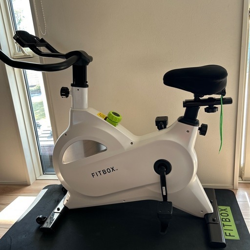 FITBOX 白　エアロバイク