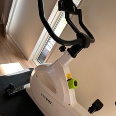 FITBOX 白　エアロバイクの画像