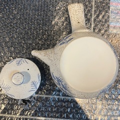 【引き取り限定】中古品　急須　2個セット　白　花柄の画像