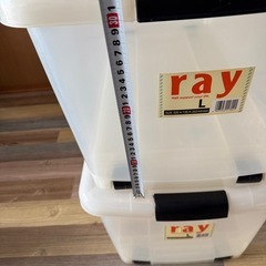 美品　大きいサイズ　コロ付き押入れ収納2個セット　の画像