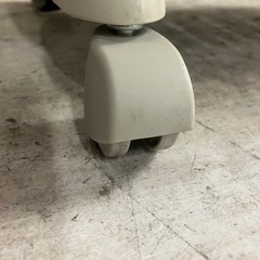 J625⭐️デロンギ　デロンギヒーター　キャスター付きの画像