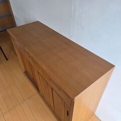 未使用訳あり キッチンカウンター ダイニング　キッチンボード レンジボード 幅120.5cm ナチュラル 引戸 引き出し 間仕切り キッチン収納の画像