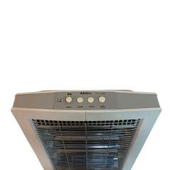 T6010 SKjapan エスケイジャパン カーボンヒーター SKJ-HU90C ホワイト 2015年製 欠品あり 動作確認済み 中古現状渡しの画像