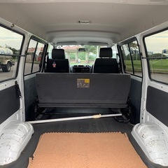 平成17年 マツダ ボンゴ ガソリン AT ETC、キャリア付き！両側スライドドア！キャンプ、アウトドアしたい方オススメ！4ナンバー登録で税金も安い！車検満タン！すぐ乗れます！整備！エアコン修理済み！の画像