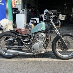 カスタム多数‼️スズキ　グラストラッカー250 クラシックタイヤ　NJ47 大阪の画像