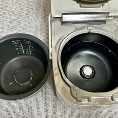 Panasonic 可変圧力IHジャー炊飯器 SR-PW108 2019年製の画像