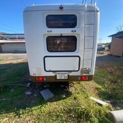 いすゞ エルフ キャンピングカー 4W 175万円 2年間の車検付きの画像