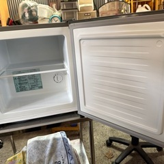 ブランド: エスキュービズム(S-cubism) 3.4 5つ星のうち3.4 (73) エスキュービズム 1ドア冷凍庫 WFR-1032SL シルバー 32L WFR-1032SLの画像