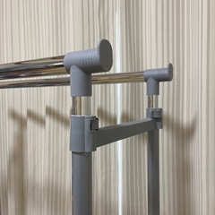ハンガーラックの画像