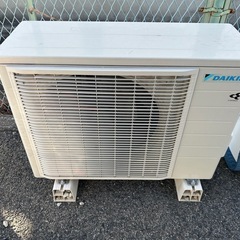 ダイキン　ルームエアコン　20畳用　200V  F63YTCXP-W　の画像