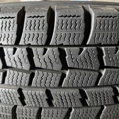 スタッドレスタイヤ 14インチの画像