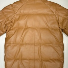 お値下げ　美品♠️ラムレザー　ダウンジャケット　Ｌ　キャメル
の画像