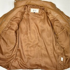 お値下げ　美品♠️ラムレザー　ダウンジャケット　Ｌ　キャメル
の画像