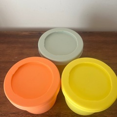 カラフルタッパーの画像