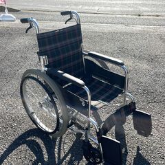 （美品）介助式中古車椅子／マキライフテックの画像