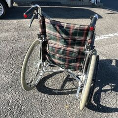 （美品）介助式中古車椅子／マキライフテックの画像
