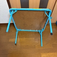 折りたたみテーブルの画像