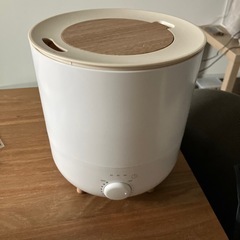 加湿器 アロマ加湿器 超音波加湿器 アロマ 音波 超音波 乾燥 喉 潤う フォグミスト 6畳 ホワイトの画像