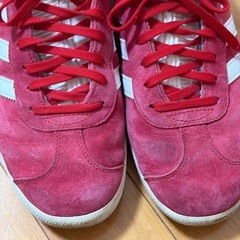 adidasメンズ　スニーカー　　赤の画像