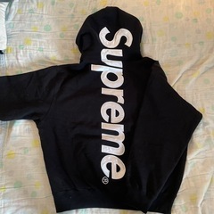 Supremeの画像