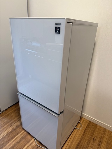 シャープ　冷蔵庫　付け替えどっちもドア