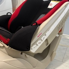 アップリカ　シートベルト固定式ちゃいるどしーとチャイルドシートの画像