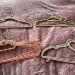 ハンガー　　まとめ売り11本　の画像