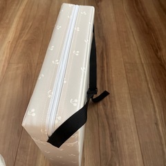 高さが変わるお食事クッション　さくらんぼの画像