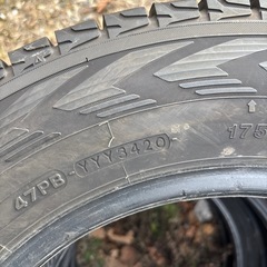 ジムニー yokohamaスタッドレスタイヤ 175/80R16の画像