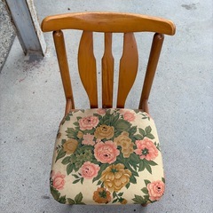 花柄椅子3脚の画像